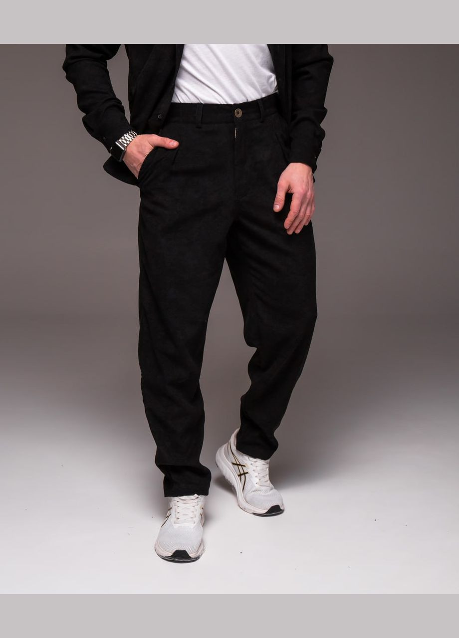 Черный демисезонный стильный вельветовый костюм классического кроя брючный Vakko