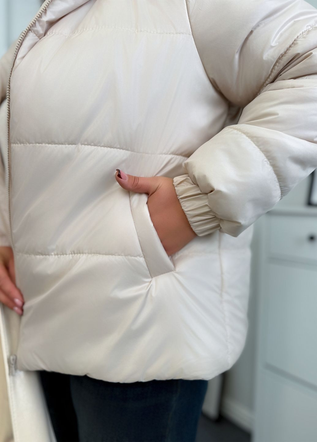 Светло-бежевая демисезонная куртка женская демисезонная с капюшоном на синтепоне No Brand