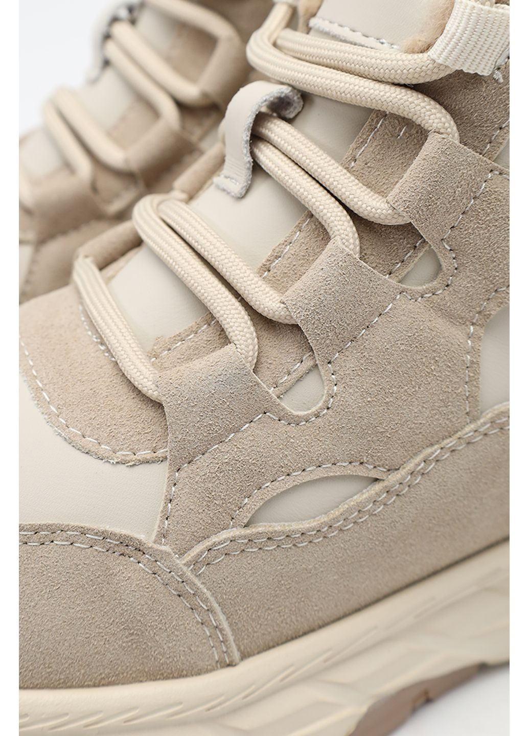 Бежевые зимние ботинки для девочки цвет бежевый цб-00286220 Kimboo