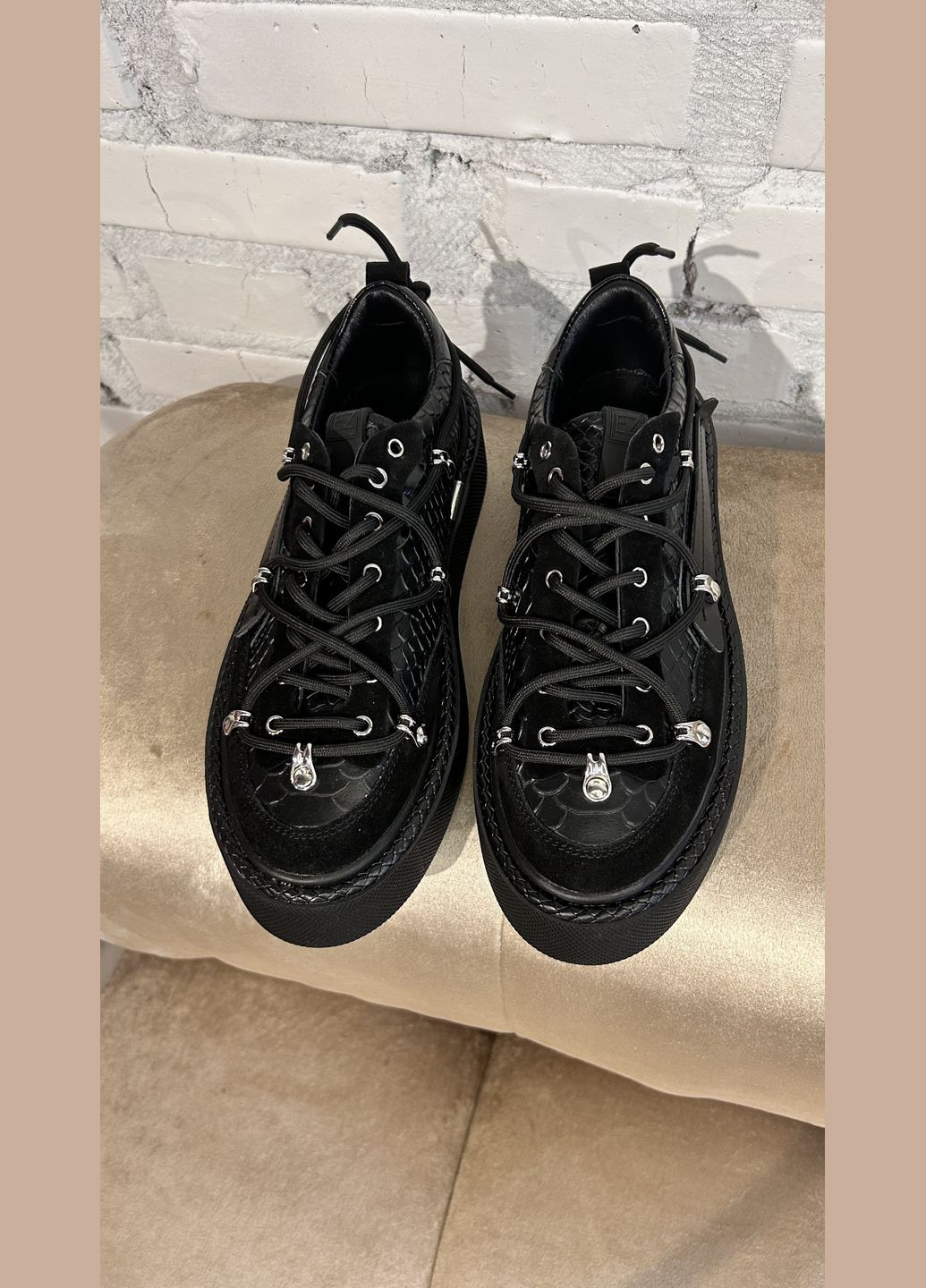 Черные демисезонные кроссовки Marandi