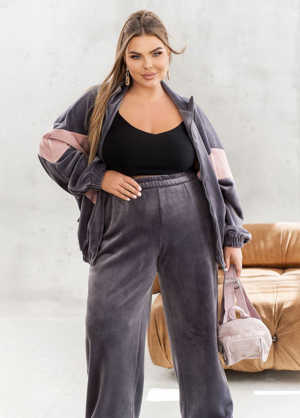 Спортивний костюм жіночий оверсайз з двостороннього велюру (кофта + штани) No Brand (361790966)