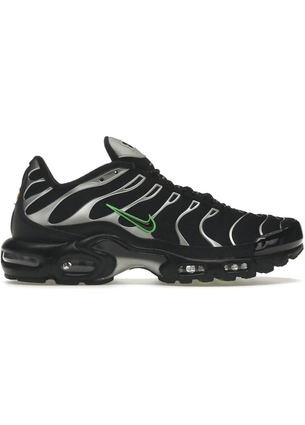Чорні всесезонні кросівки air max plus tn black silver green strike — dr0139-001 Nike