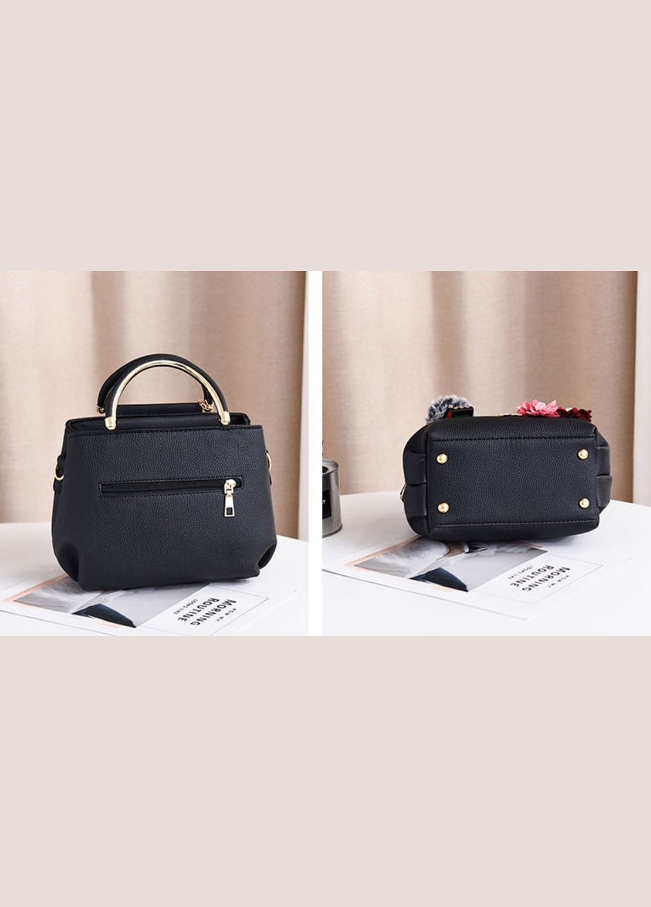 Мини сумочка с цветами и меховым брелком наплечная черная (sku_1250Ч) No Brand (330576399)