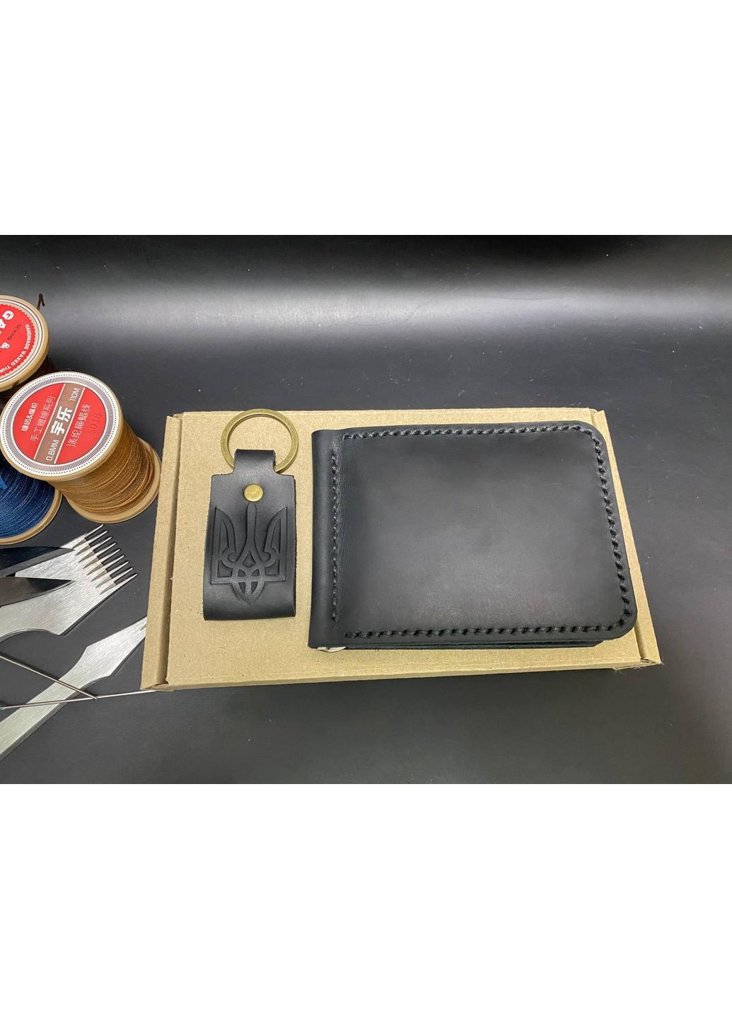 Затиск Для Грошей із Натуральної Шкіри Набір + Брелок Колір Шкіряний Гаманець No Brand (356508866)