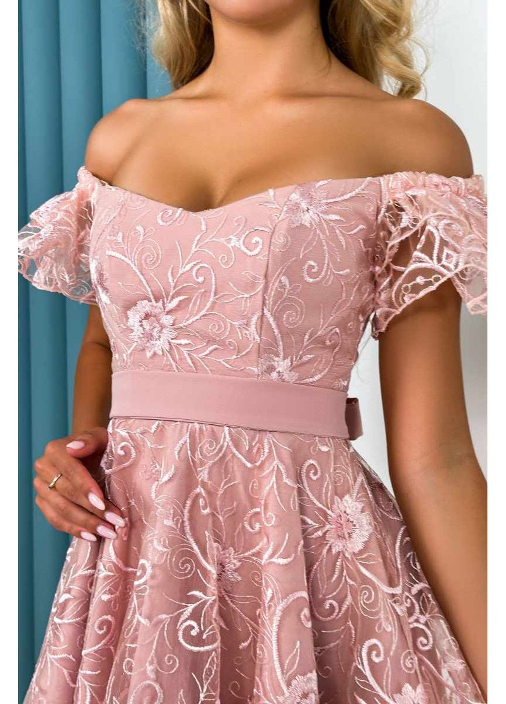 Рожева коктейльна сукня "ніжний гіпюр" 24036 рожева Tanita-Romario