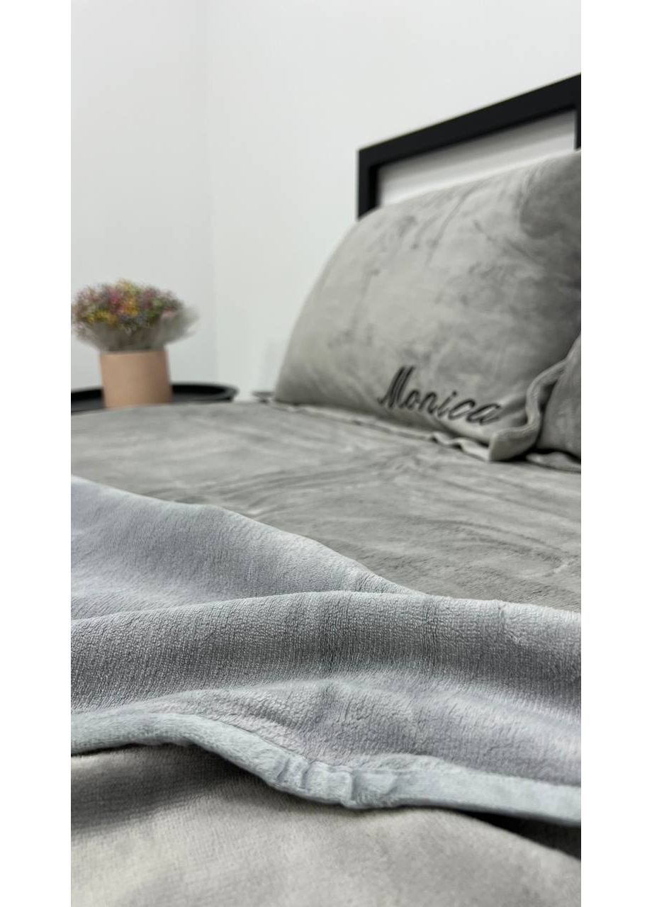 Велюровое постельное белье Моника евро 200х230 простыня на резинке 180*200*30 серый Koloco (371996500)