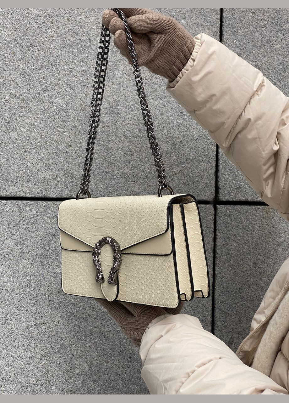 Женская сумка кросс-боди рептилия с железной подковой белая No Brand (289199490)