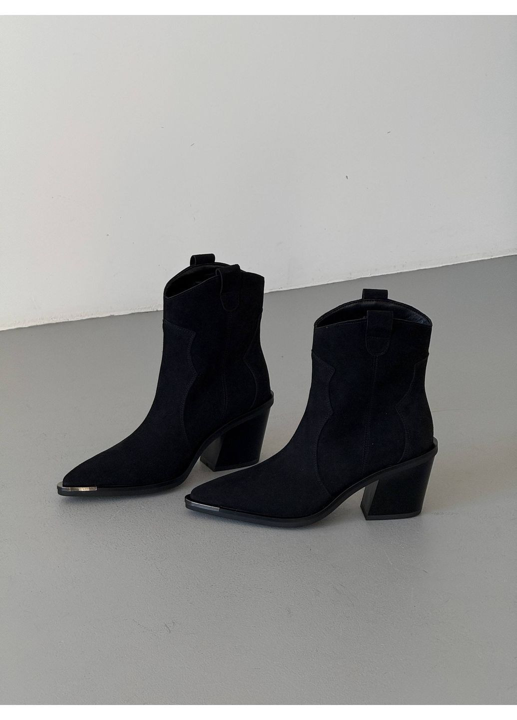 Осенние казаки ботинки No Brand из натуральной замши