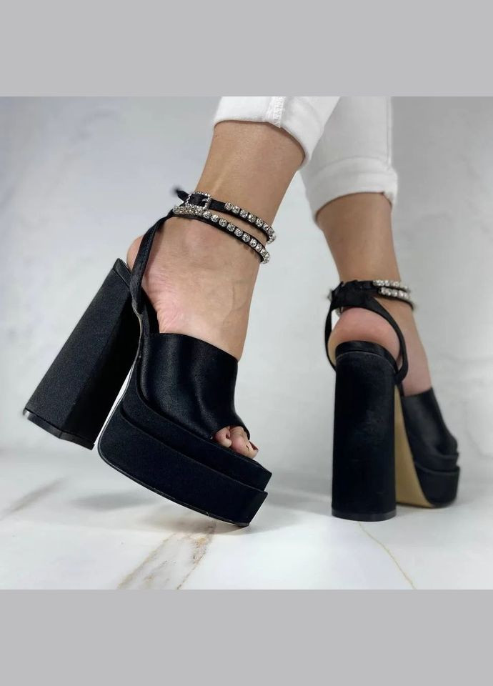 Черные женские стильные юосоножки на высоком каблуке черные. No Brand с ремешком с камнями