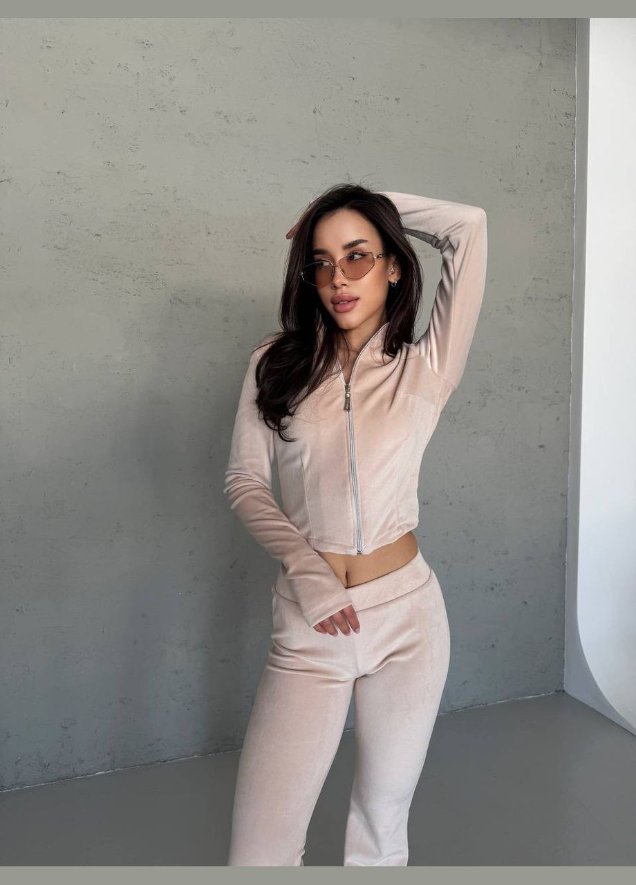 Женский костюм в спортивном стиле укороченная кофта + брюки клеш MonCher (331332567)