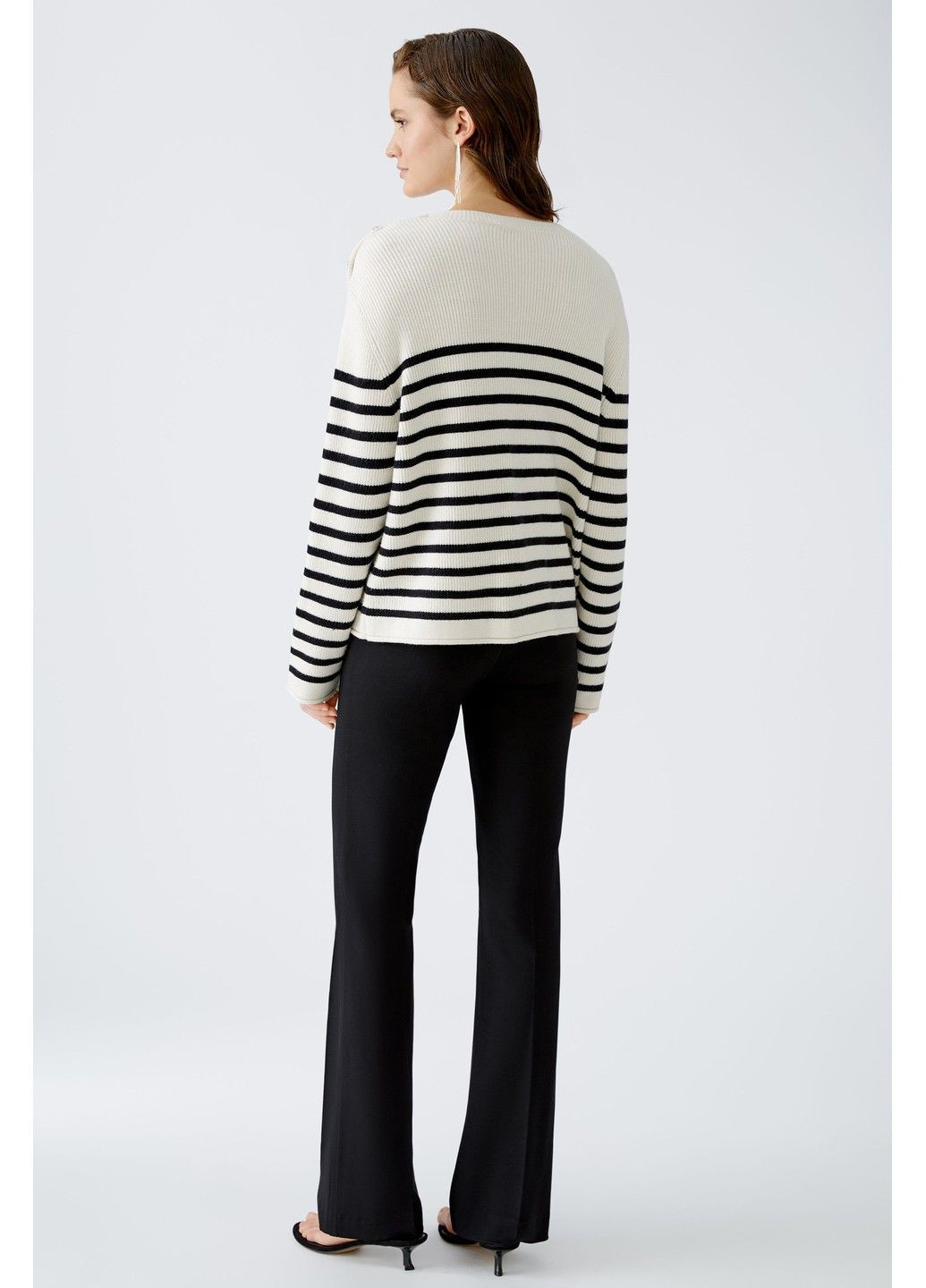 Пуловер жіночий О-горловина 89922 Oui (323002795)