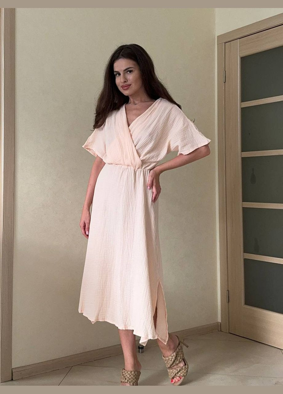 Пудровое летнее муслиновое платье длинное на запах пудра You Best