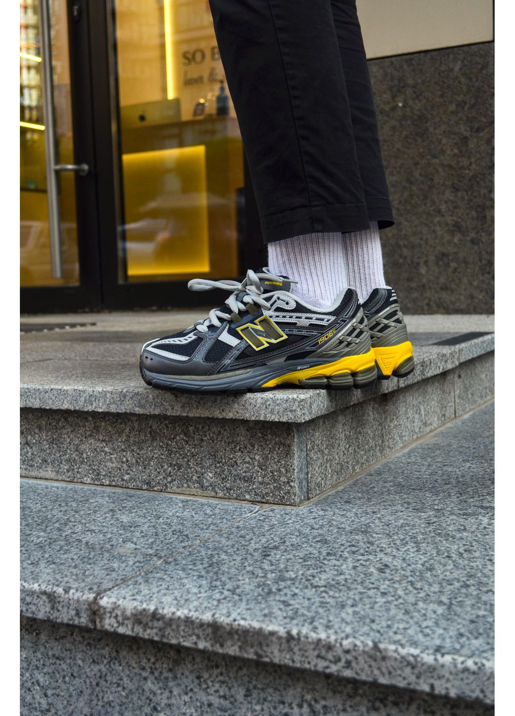 Серые демисезонные кроссовки мужские new balance 1906r grey yellow нью беланс 1906r No Brand