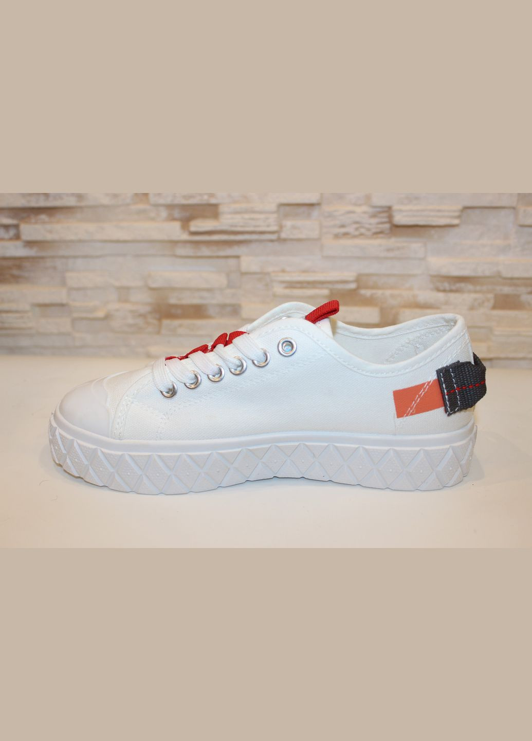 Білі білого кольору на шнурівці Loretta Кеди жіночі