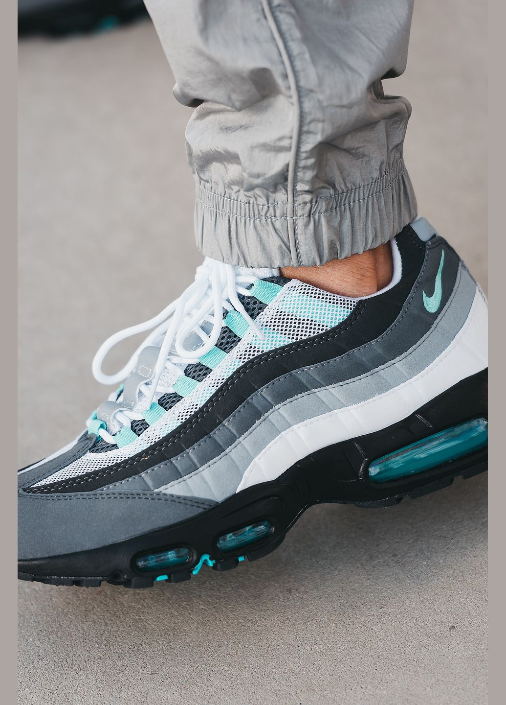 Сірі всесезон кросівки чоловічі nike air max 95 gray mint black | найк аір макс 95 сірі чорні No Brand