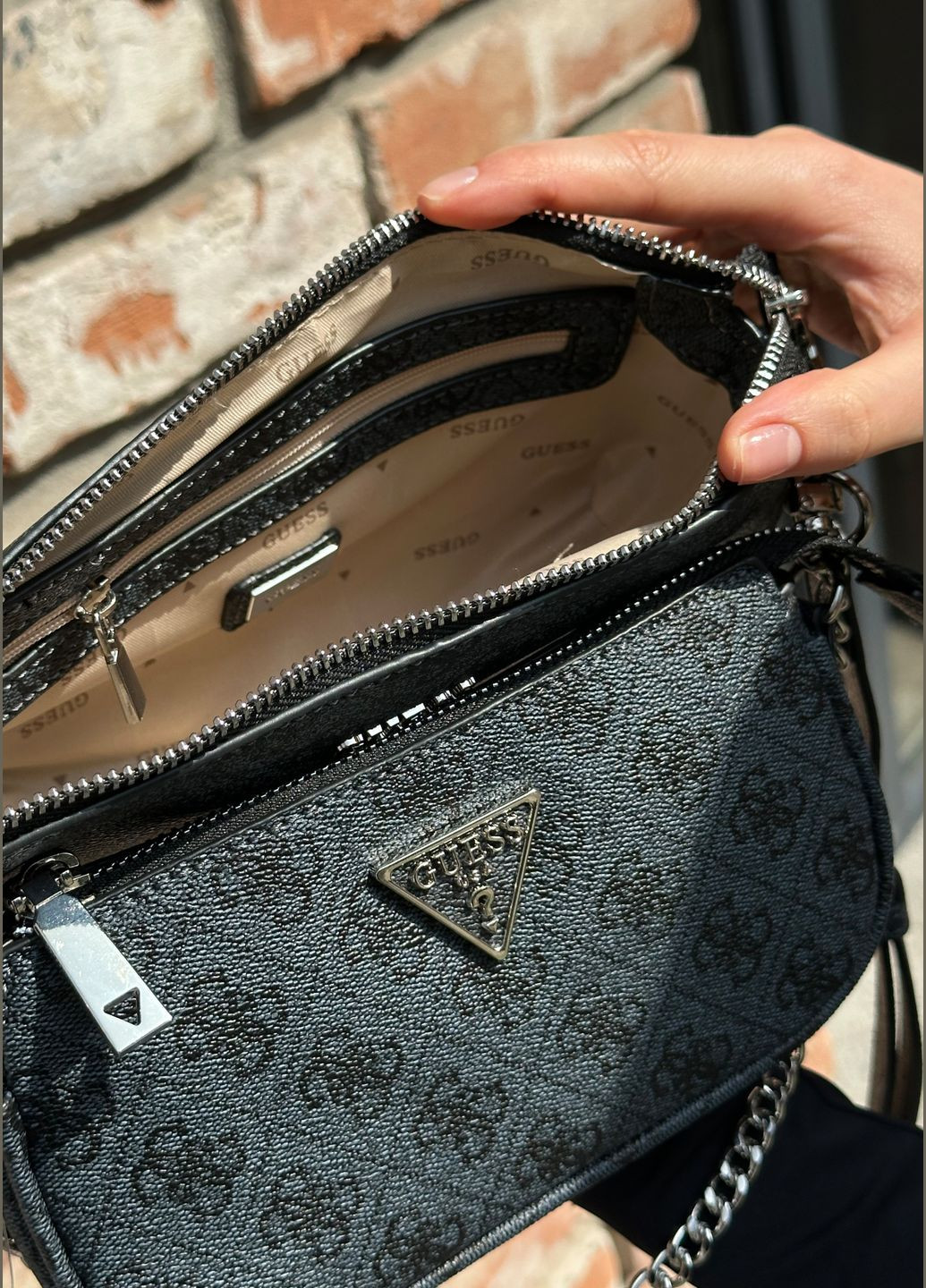 Жіноча сумка Guess 136 крос-боді сіра No Brand (327666095)