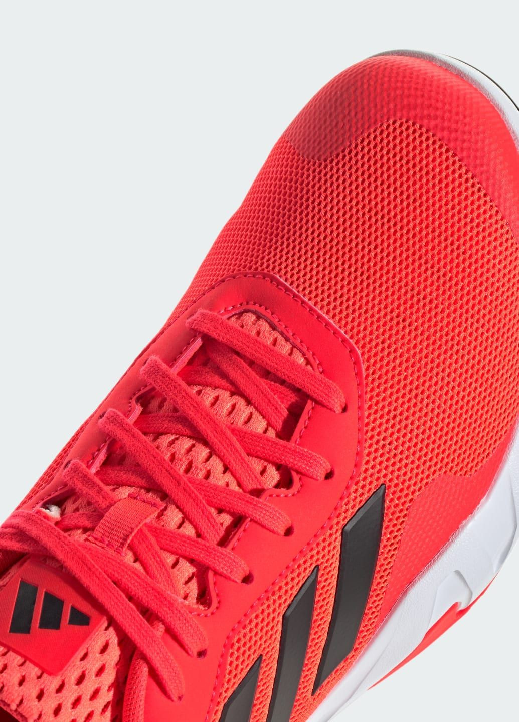 Оранжевые всесезонные кроссовки amplimove trainer adidas