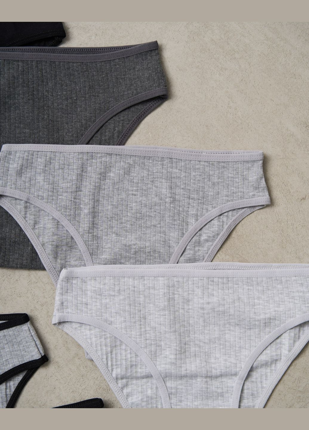 Жіночі трусики тижневки в рубчик – комплект 7 пар Nicoletta (342119843)