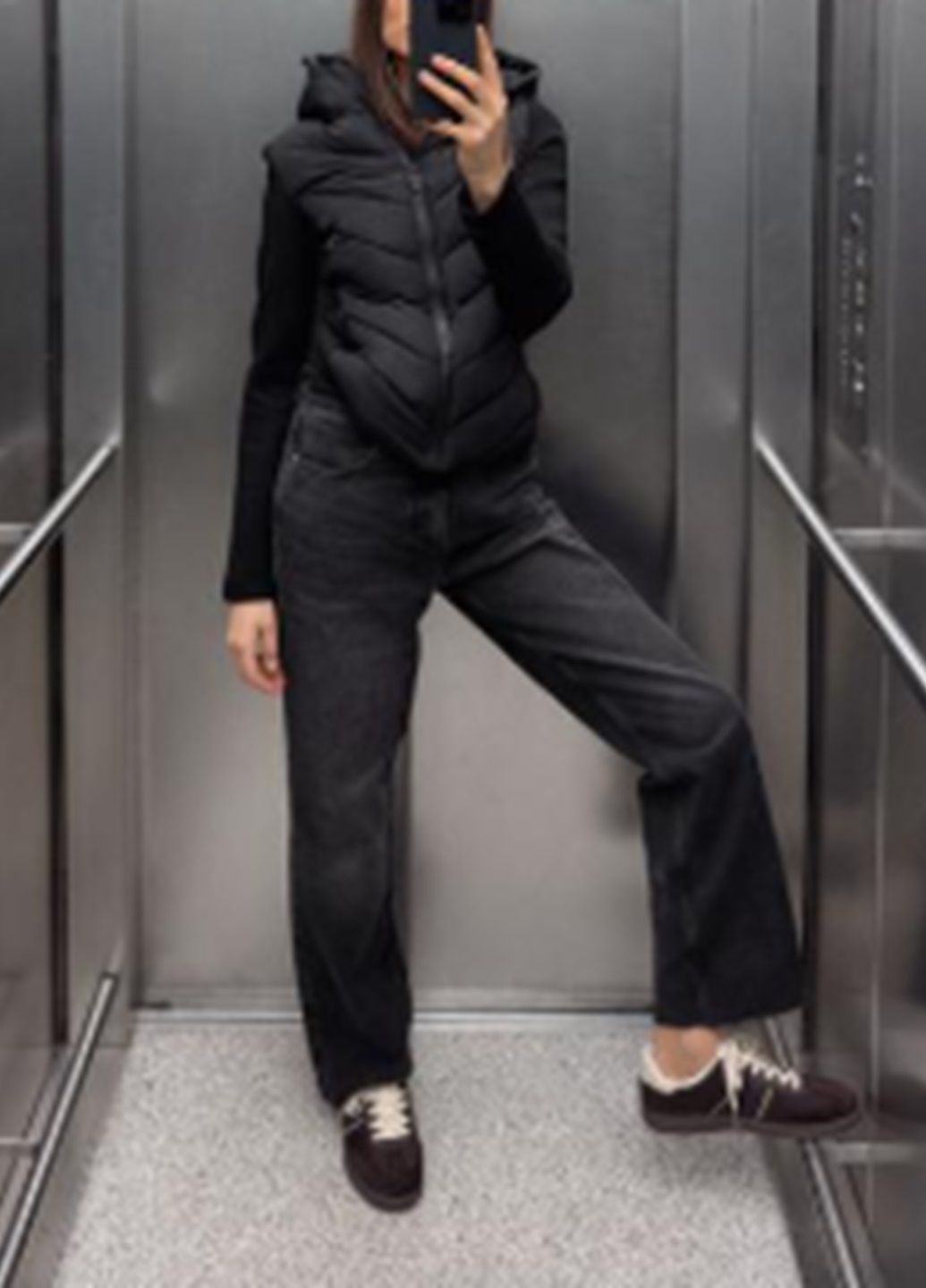 Чорна демісезонна куртка Zara