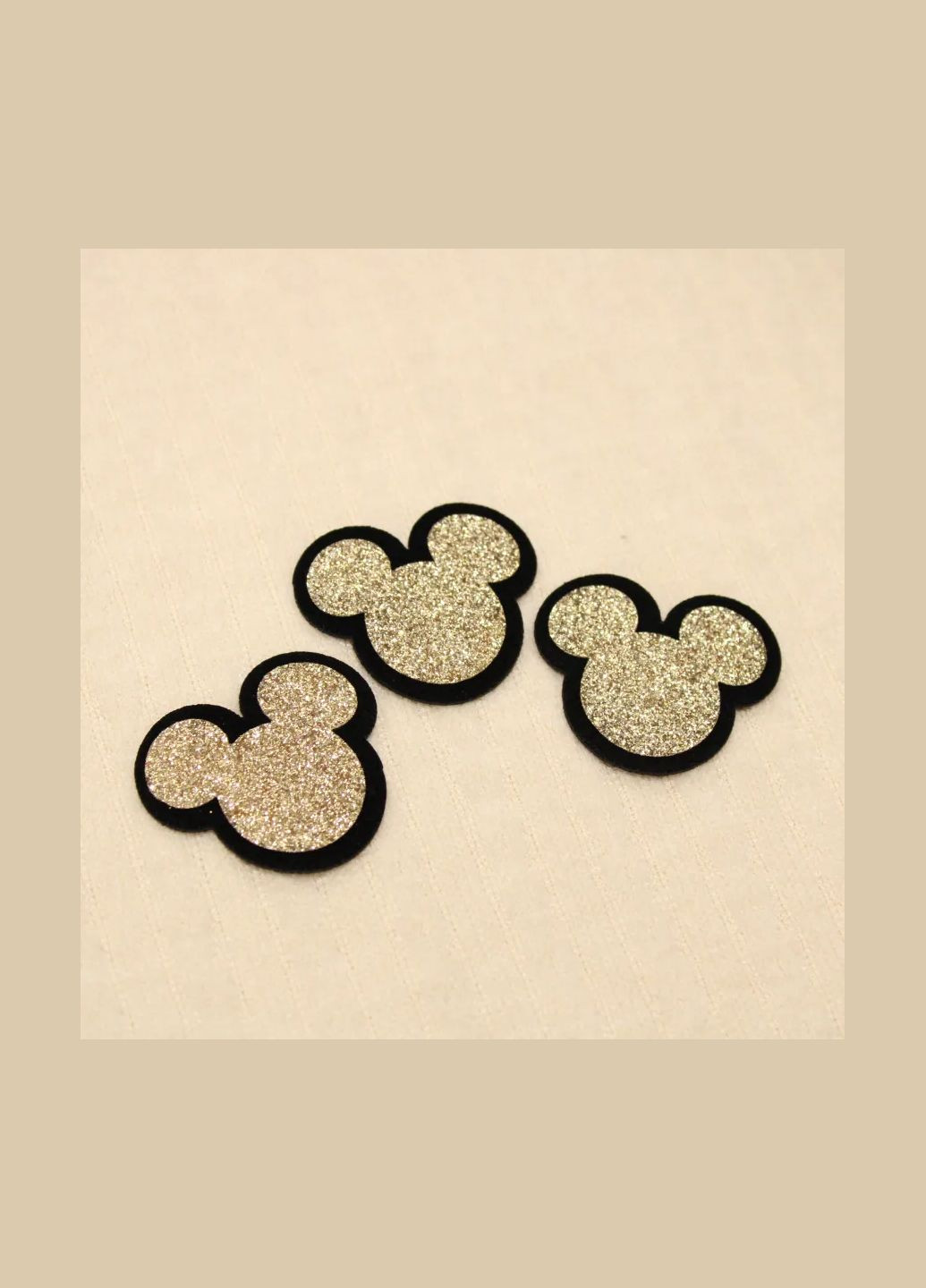 Нашивка из глитера "Mickey" золотого цвета (1494) No Brand (335810895)