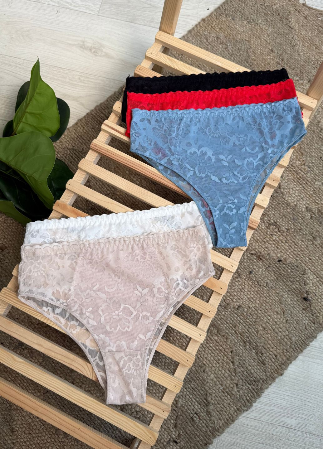 Мереживні трусики бразиліани колекції «Лагуна» VIDCHUY (356145250)