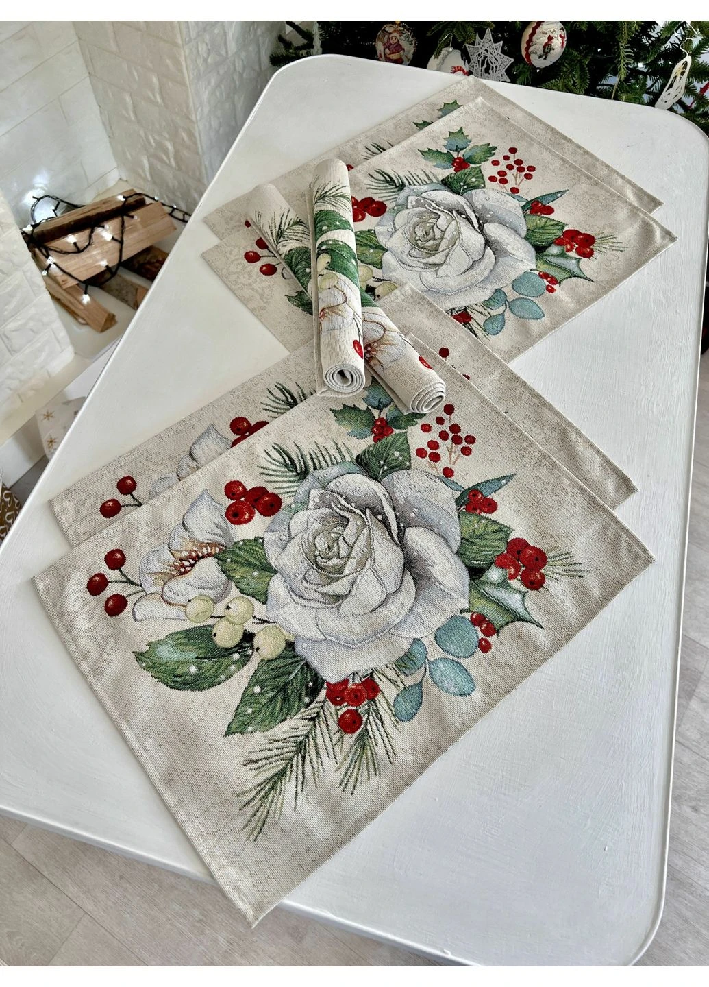 Серветка гобеленова OTILIA, 33x45, Прямокутна, Новорічний, Срібний люрекс, 59% поліестер, 24% акрил, 17% бавовна, Гобелен LiMaSo (390488344)