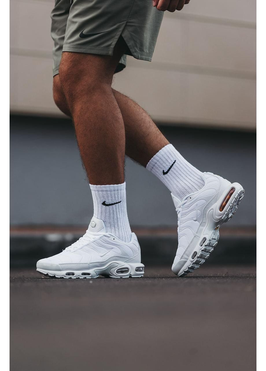 КРОССОВКИ ЖЕНСКИЕ NIKE AIR MAX TN FULL WHITE НАЙК АИР МАКС ТН ПЛЮС No Brand белые демисезоны (368869919)