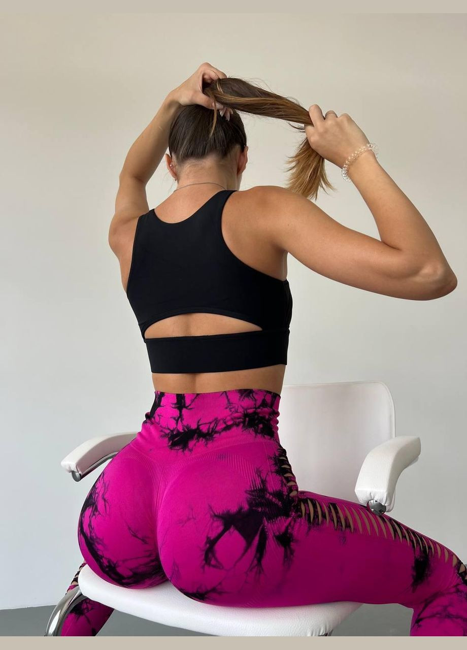 Топ з вирізом на спині та чашками, чорного кольору, розмір L Trends (330757739)