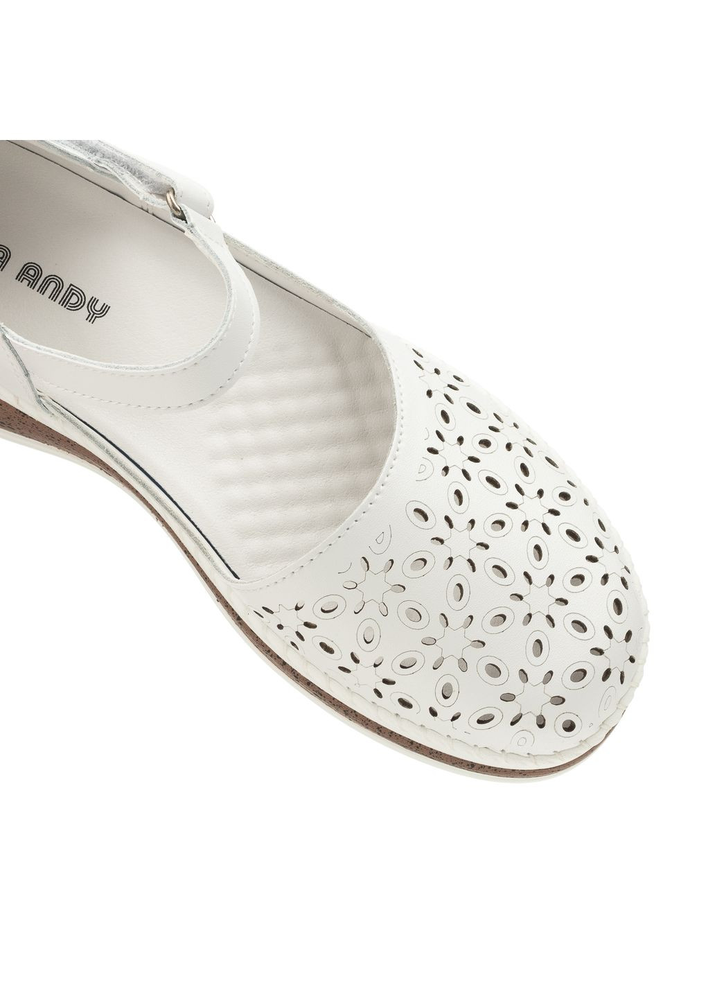 Белые босоножки (1375ла) Lola Andy