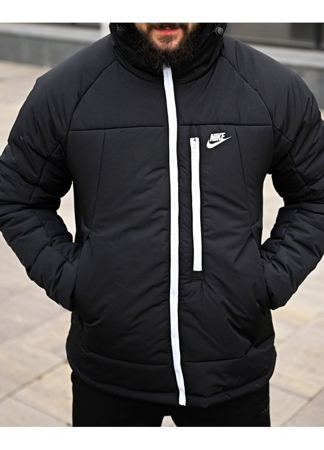 Чорна зимня мужская зимняя куртка черная Nike