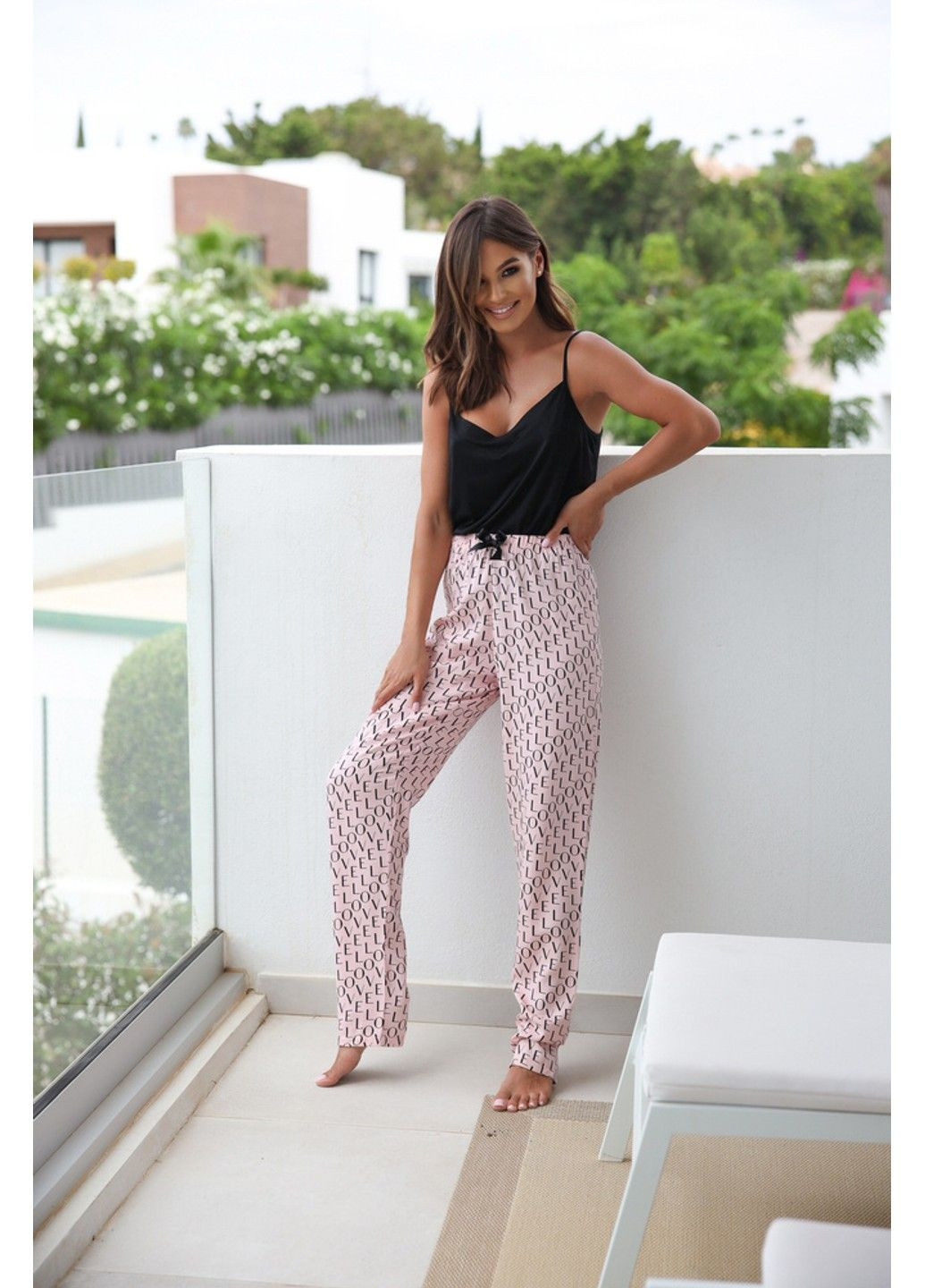 Чорна всесезон піжама з віскози (майка + штани) чорна paula s2020212 Sensis