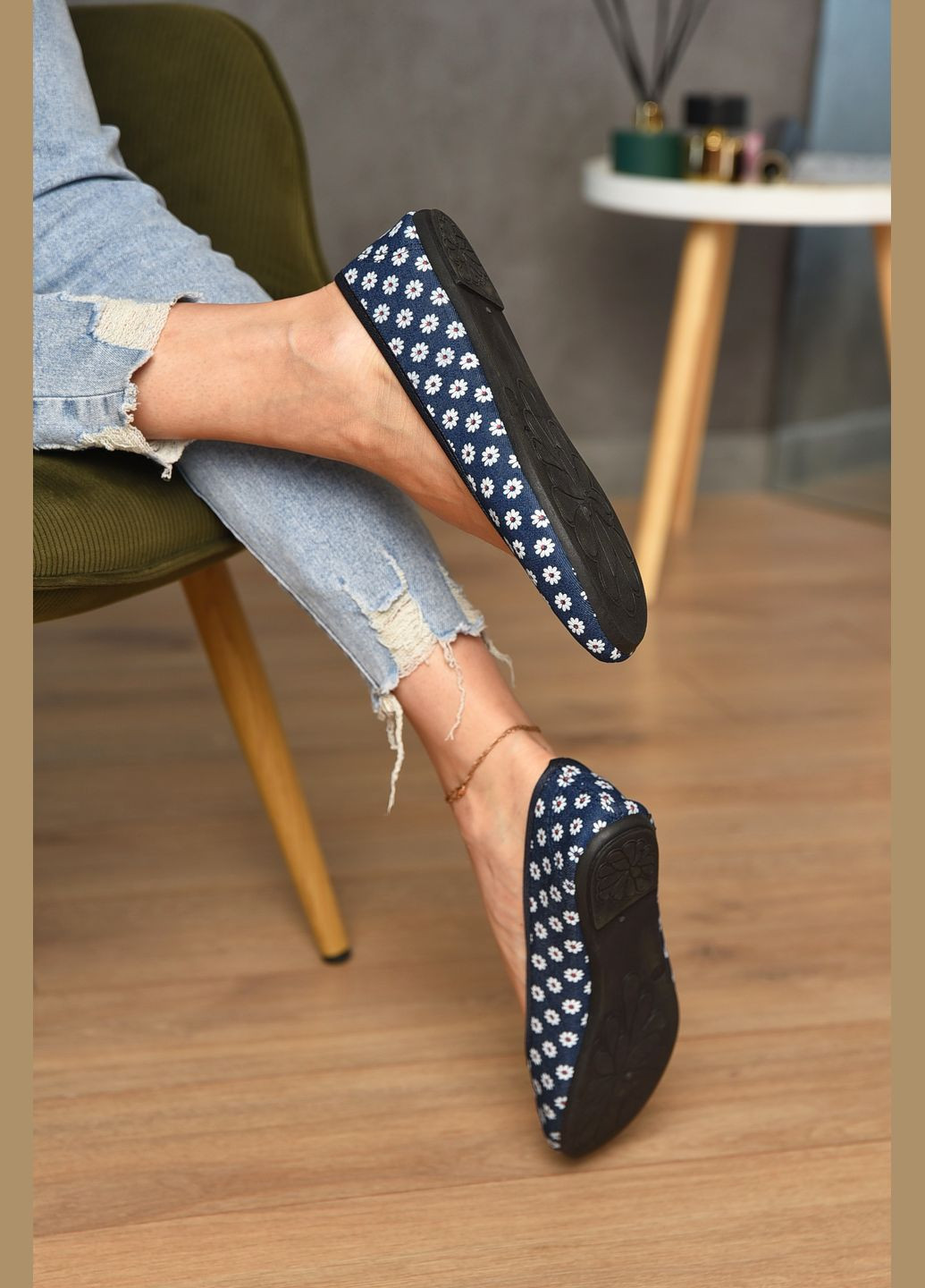 Женские балетки женские темно-синего цвета текстиль Let's Shop | тёмно-синие цветочные без декора текстиль (342416369)