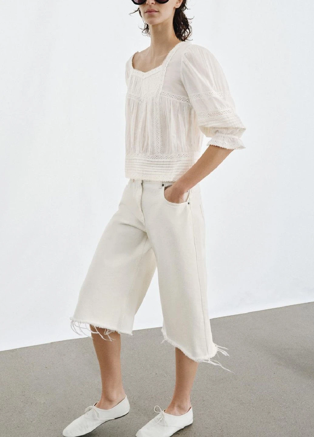 Молочна блузка Zara