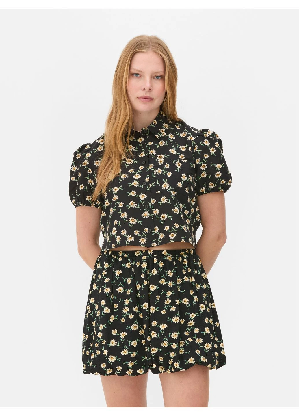 Чорна блуза літо,чорний в квіти, Primark