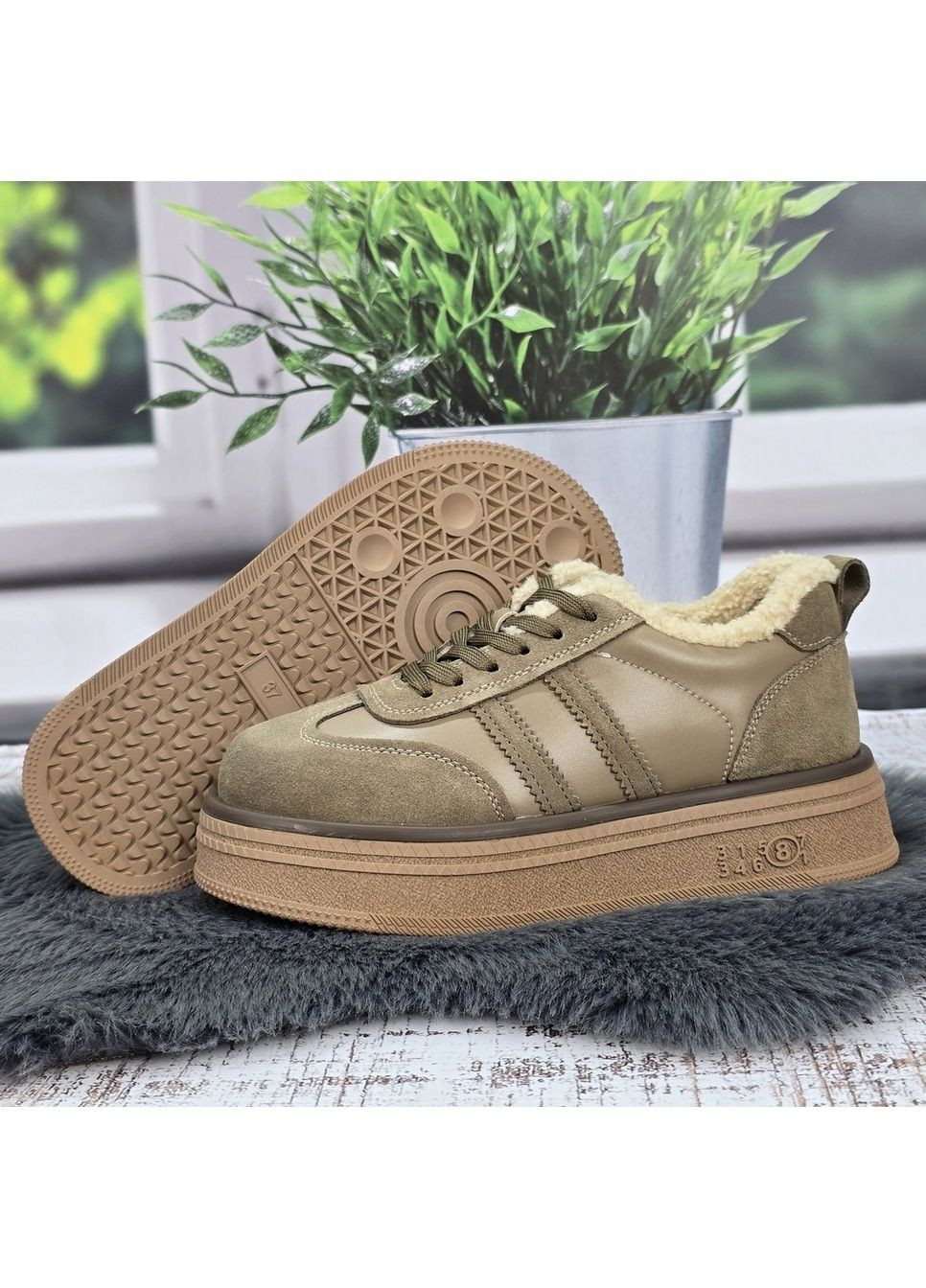 Зимние женские зимние кроссовки из натуральной кожи на меху Hengji