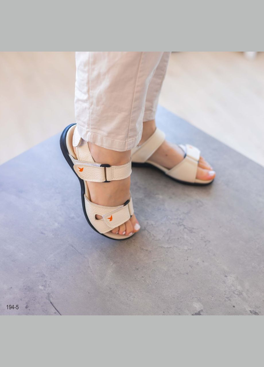 Бежевые боссоножки Vakko на липучке