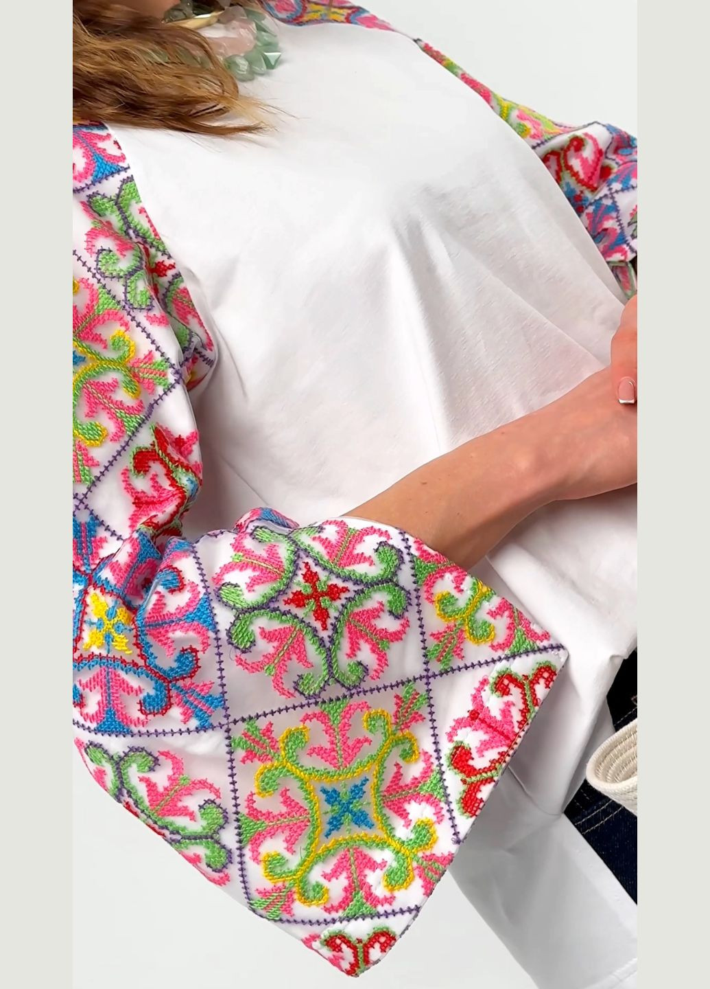 Біла яскрава кофта в українському стилі - ua44 / eu38 Iren Klairie