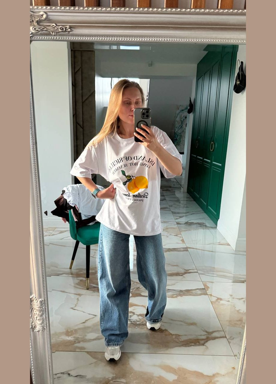 Базова футболка з цікавим принтом Adelante - (333654753)