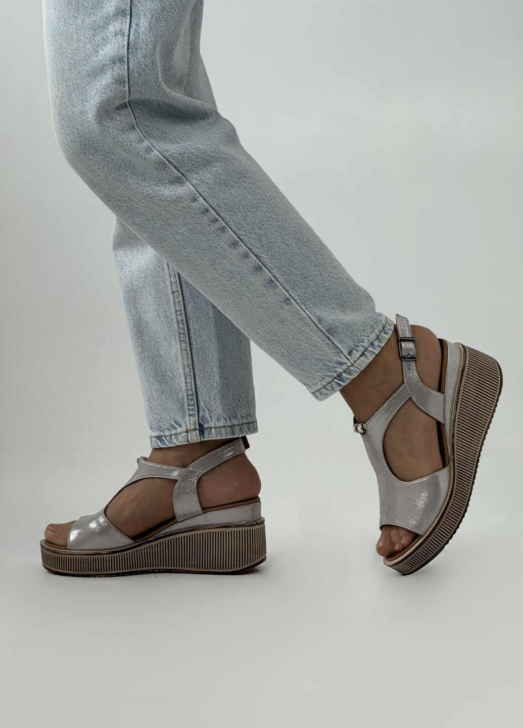 Босоніжки жіночі шкіряні на платформі Sherlock Soon (355067551)