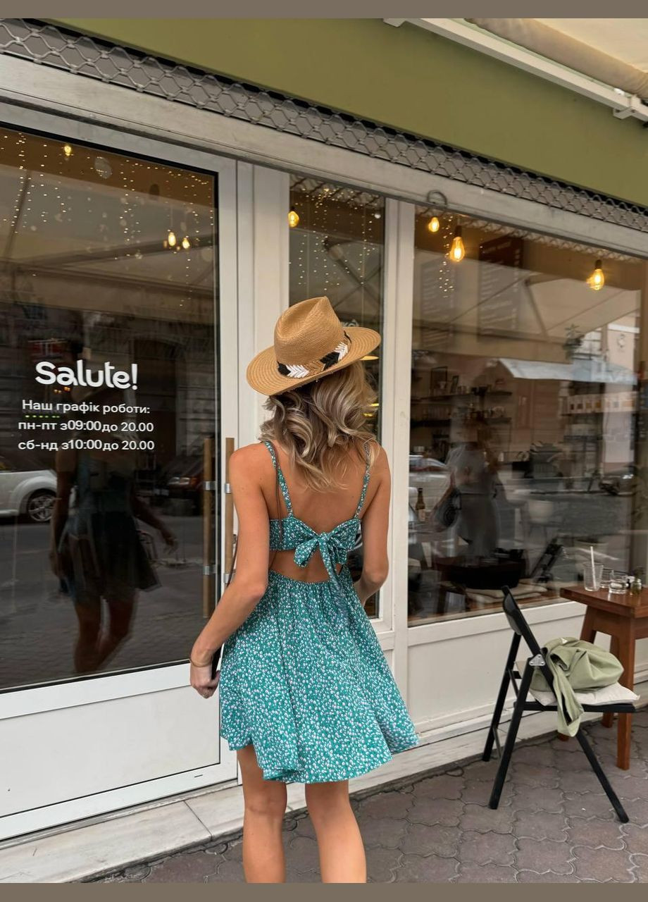 Зелена повсякденний сукня жіноча - з принтом, на тонких бретелях JUGO з абстрактним візерунком