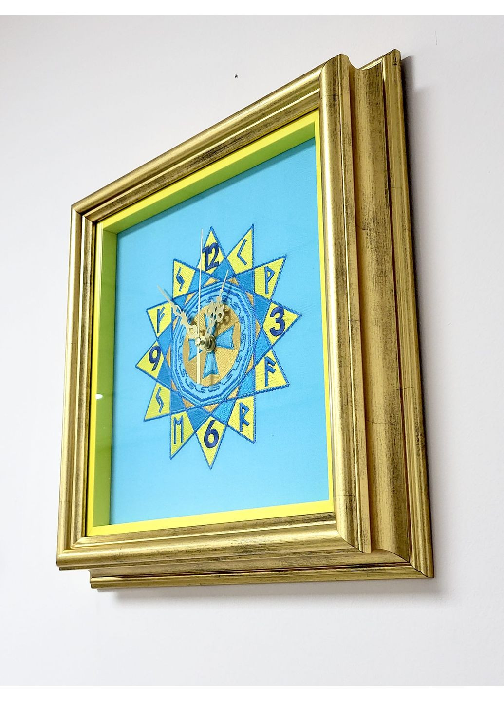 Часы оберег Tiferet NF Звезда Эрцгаммы с рунами 35х35 см голубой котон (NF0609) Tiferet-NF (371996482)