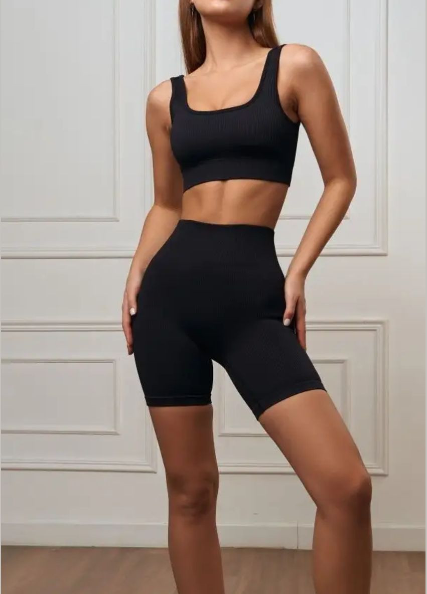 Спортивний костюм в рубчик фітнес комплект топ і шорти No Brand (329889546)