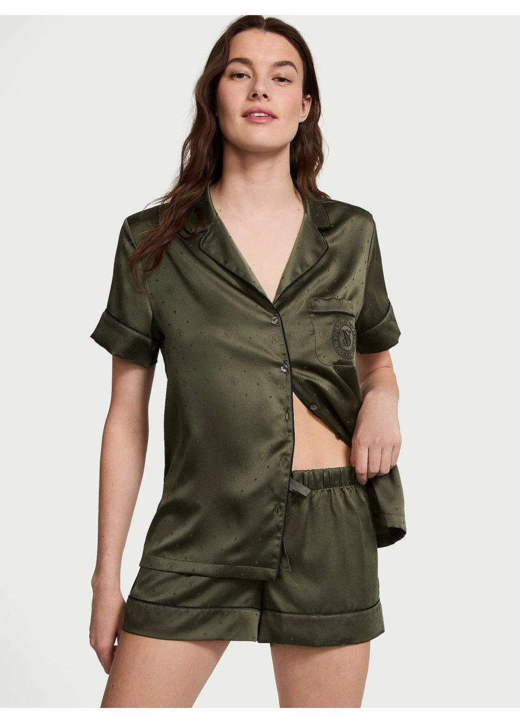 Зеленая всесезон сатиновая пижама glazed satin short pajama set Victoria's Secret