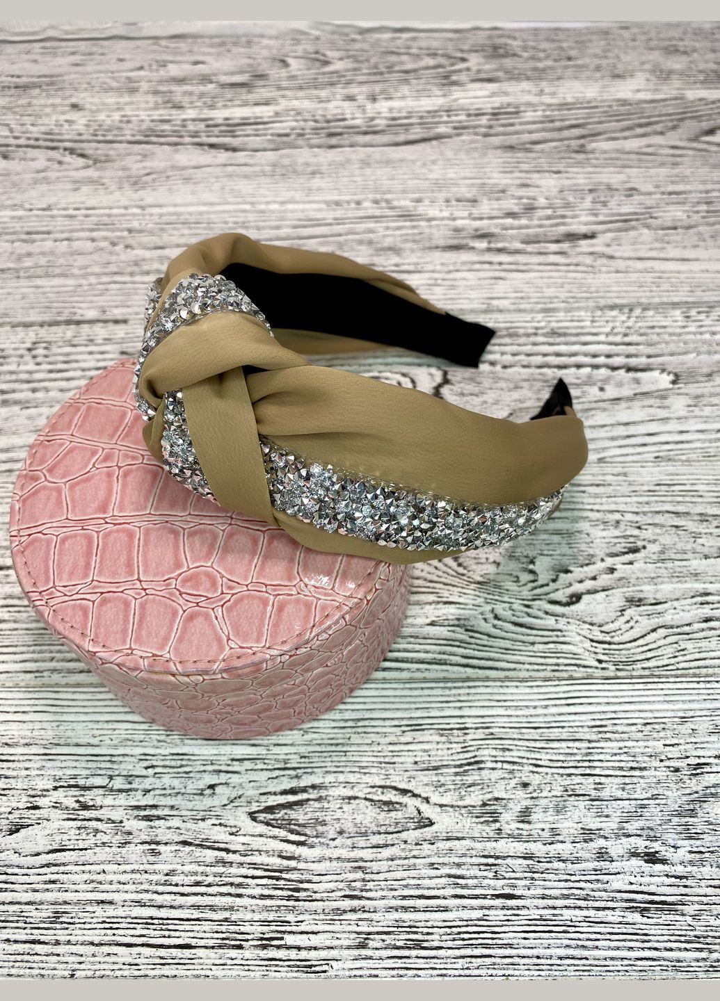 Шикарный женский обруч/чалма для волос Oxa со стразами песчаного цвета Hand Made (330619112)