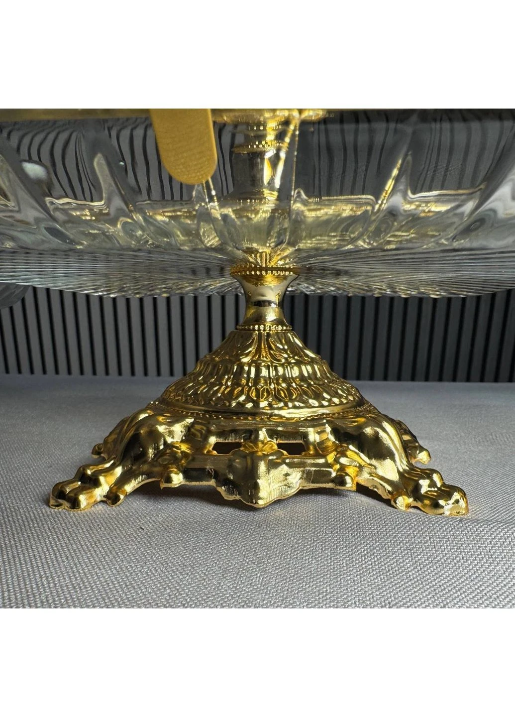 Блюдо сервировочное 4429 стеклянное 25х10 см Прозрачный с золотистым Royal Grace (389493671)