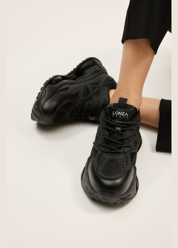Чорні осінні кросівки 185092 Lonza