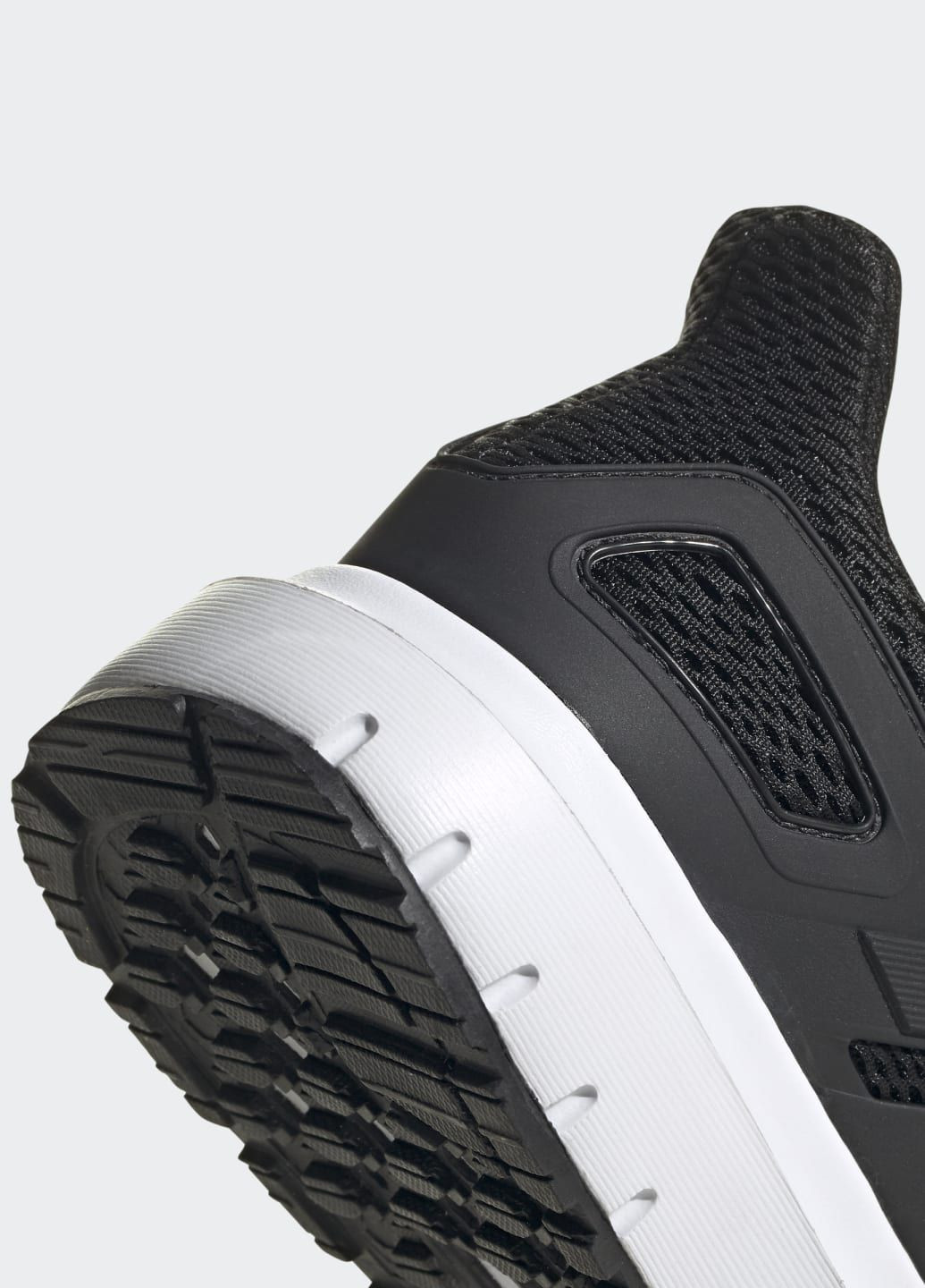 Чорні всесезон кросівки для бігу ultimashow adidas