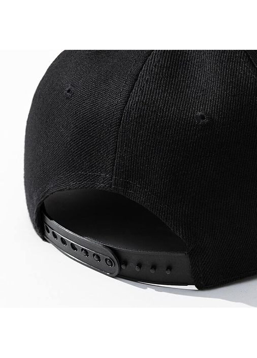 Кепка Снепбек Рога с прямым козырьком Черный, Унисекс WUKE One size No Brand (360534334)