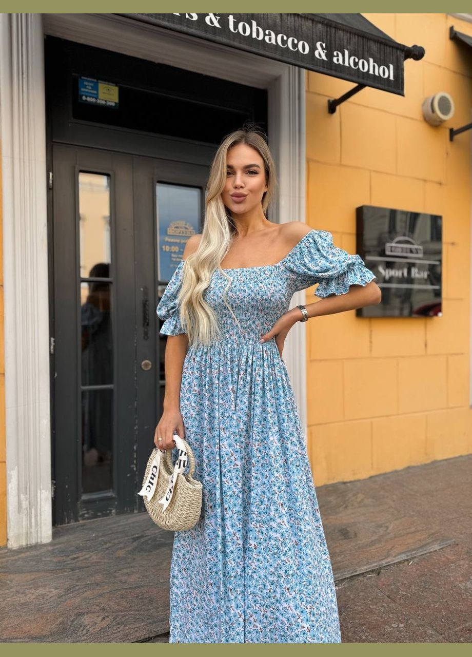 Світло-блакитна пляжна, святковий, повсякденний, кежуал ніжна легка сукня з розрізом Vakko з квітковим принтом