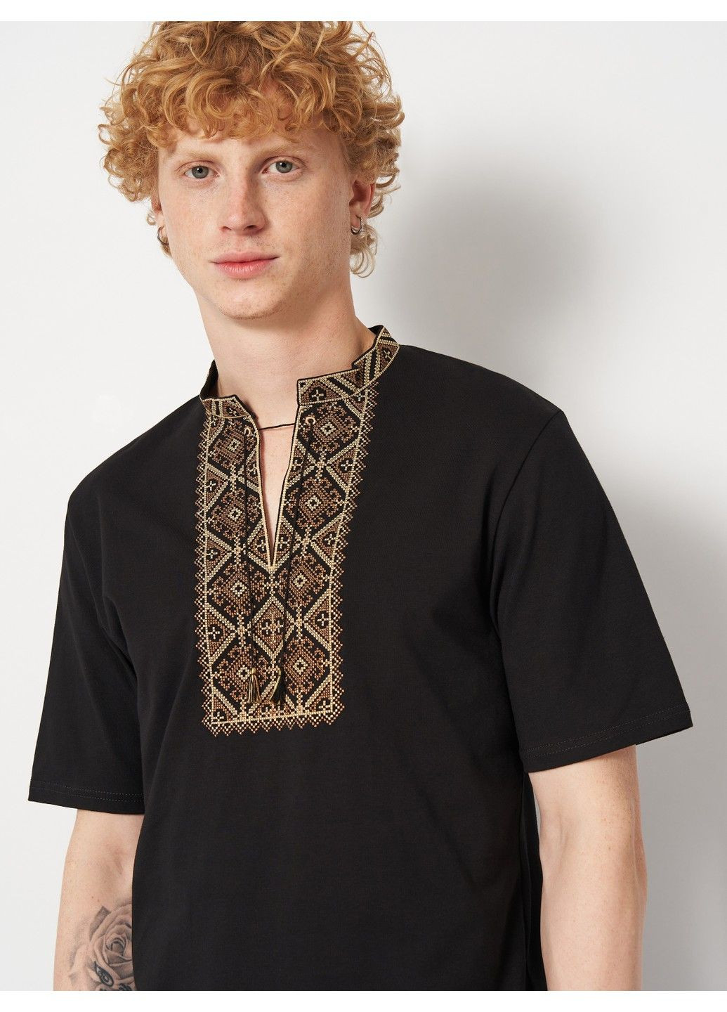 Чорна чоловіча вишита футболка гайдамацька коричнева Lesia (341326244)